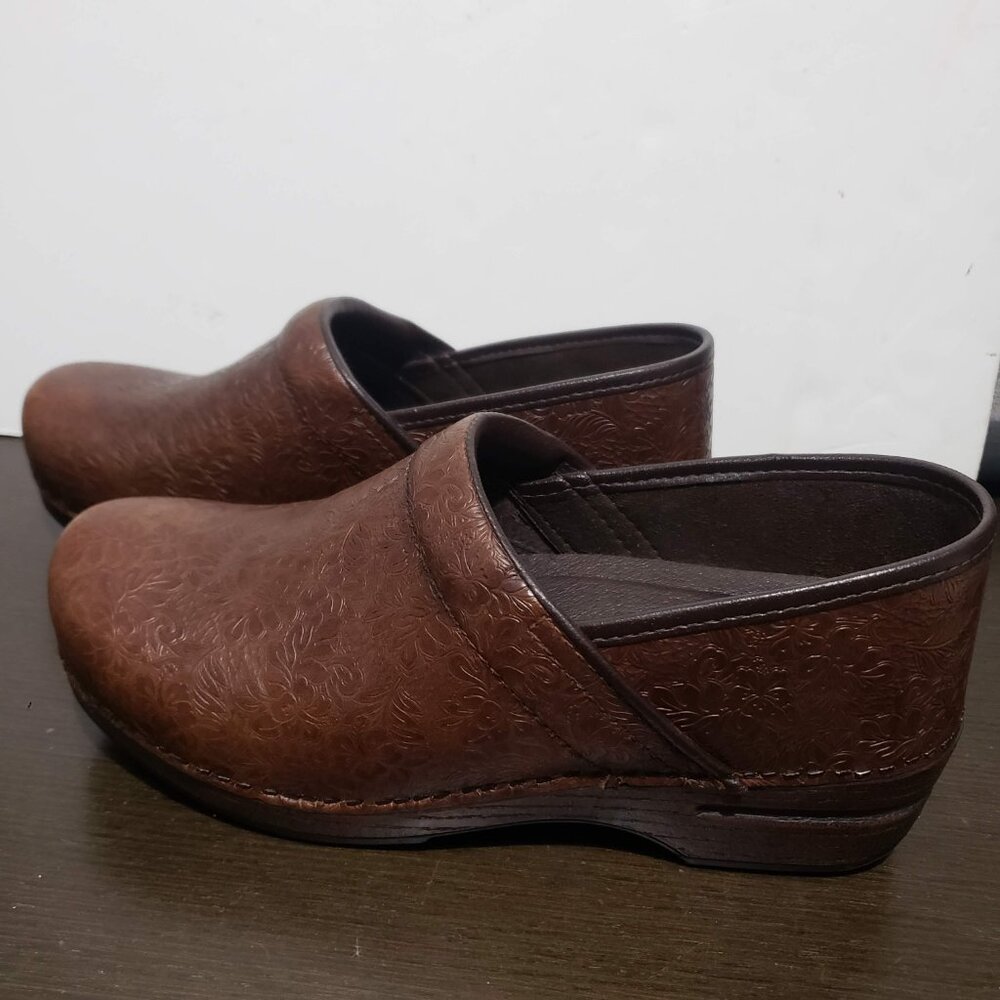 Dansko Professional Brown Leather Embossed Clogs Shoes US 10.5-11/EU 41 - Picture 6 of 14